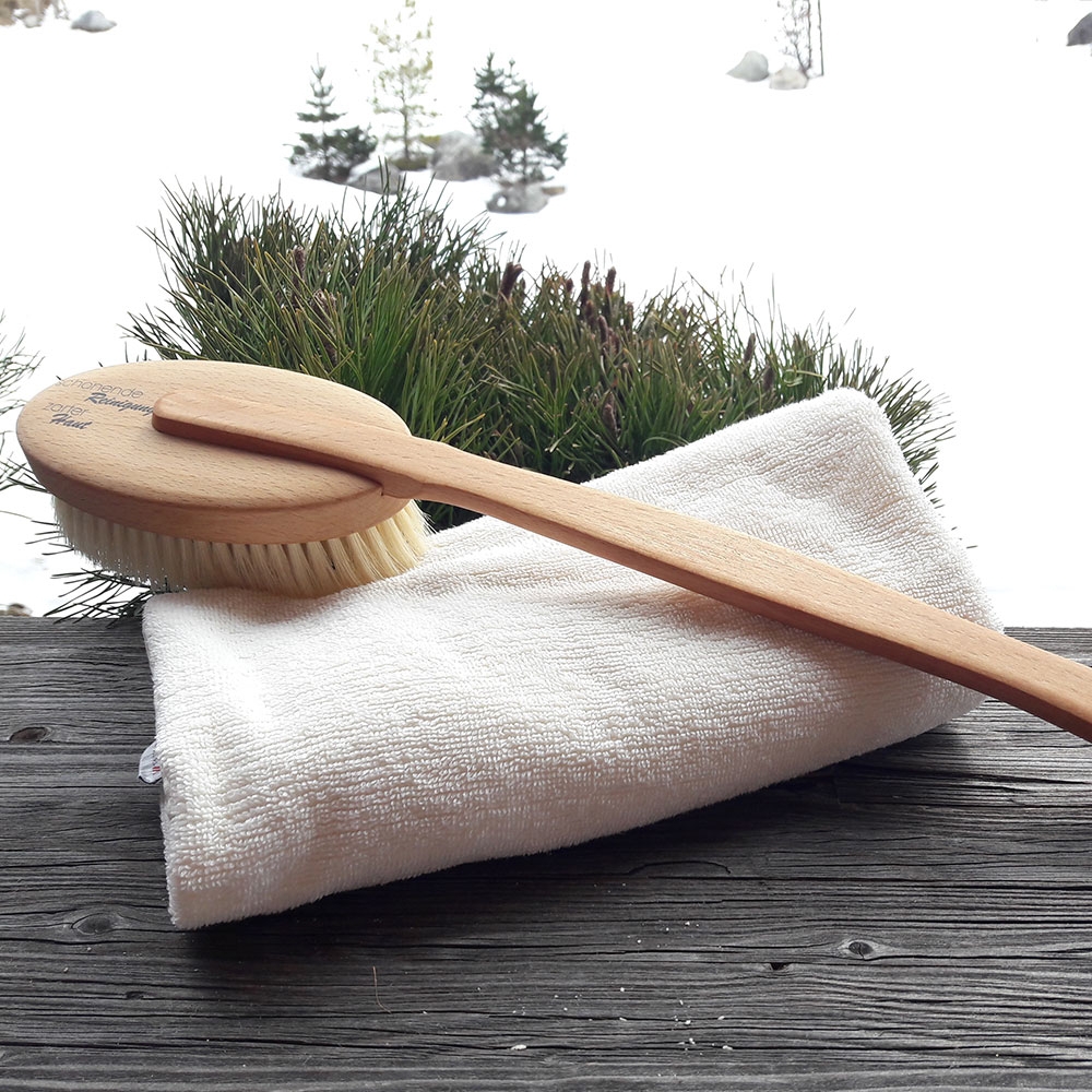 Badebürste mit Naturborsten und fixem Bürstenkopf